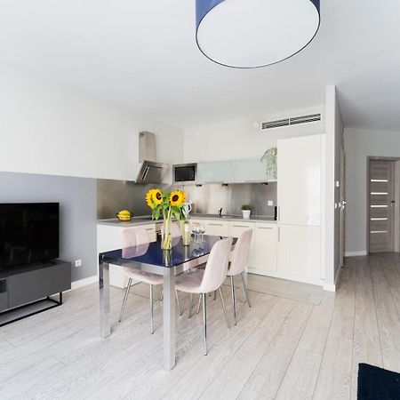 Апартаменты Nice Apart-City Center Krawiecka Вроцлав Экстерьер фото